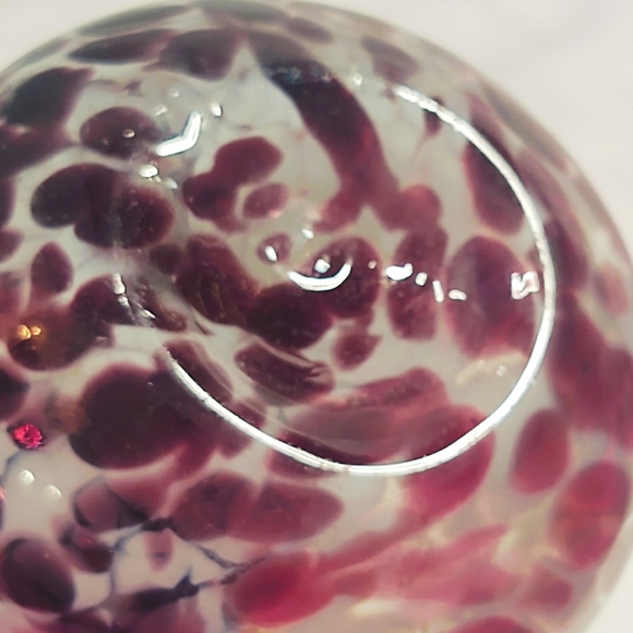 3 Vintage Amethyst Purple Glass Vases - Picture 11 of 12